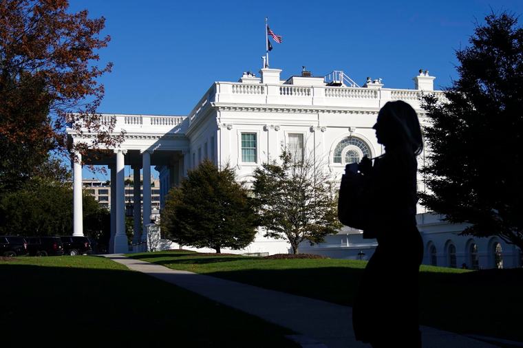 Estados Unidos revocará las visas de corta duración a cientos de miles de extranjeros que han solicitado asilo