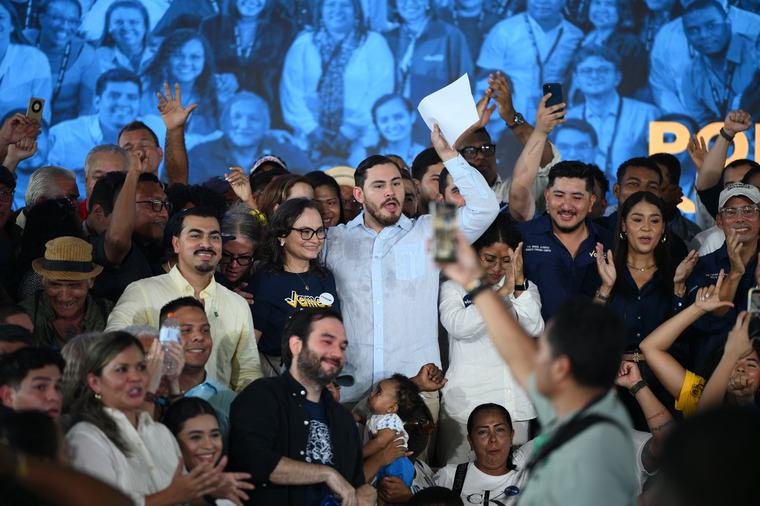 Vamos comienza a recoger firmas para constituirse en partido