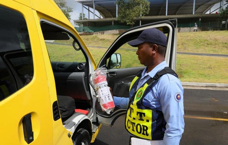 ATTT inspeccionará desde este sábado taxis, buses y colegiales