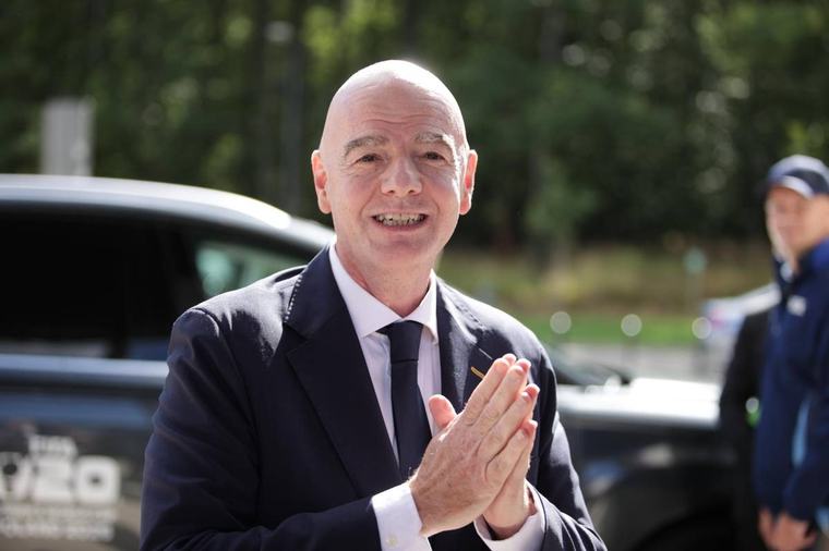 La confirmación se produjo un día después de que Infantino evitara responder preguntas sobre su candidatura durante la Copa Mundial Femenina Sub-20, que se desarolla en Polonia. ( Jarek Praszkiewicz / EFE )