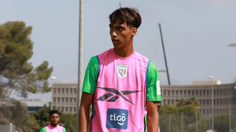 Martín Krug| Futbolista panameño es cedido a un nuevo club en España