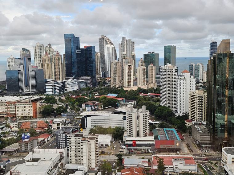UBS eleva las previsiones de crecimiento para Panamá en más de 5% en 2026