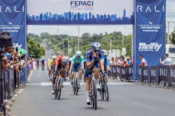 Wilmar Paredes se corona en Azuero y el serbio Dušan Rajović gana la última etapa