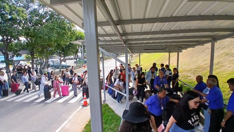 Aeropuerto de Maiquetía reabre parcialmente tras los terremotos en Venezuela