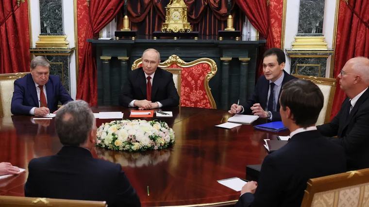 Putin se reúne con los enviados de EEUU para hablar de la guerra en Ucrania