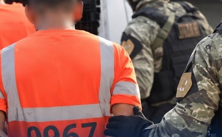 Detención provisional para seis por droga hallada en puerto del Pacífico