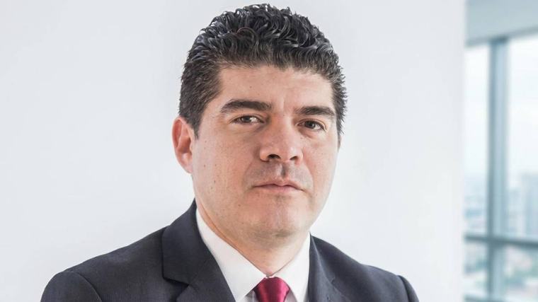 Zenyazen Roberto fue asesinado a los 42 años. ( Wikipedia )