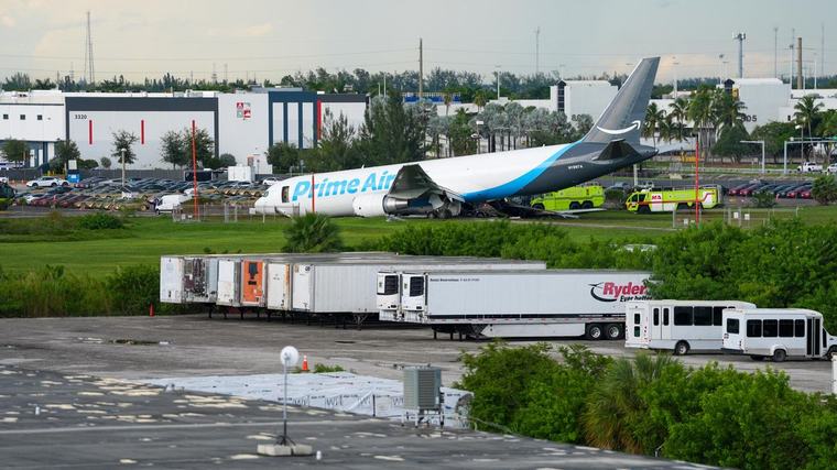 Avión de carga de Amazon se estrella en Miami: cinco personas mueren y cinco resultan heridas