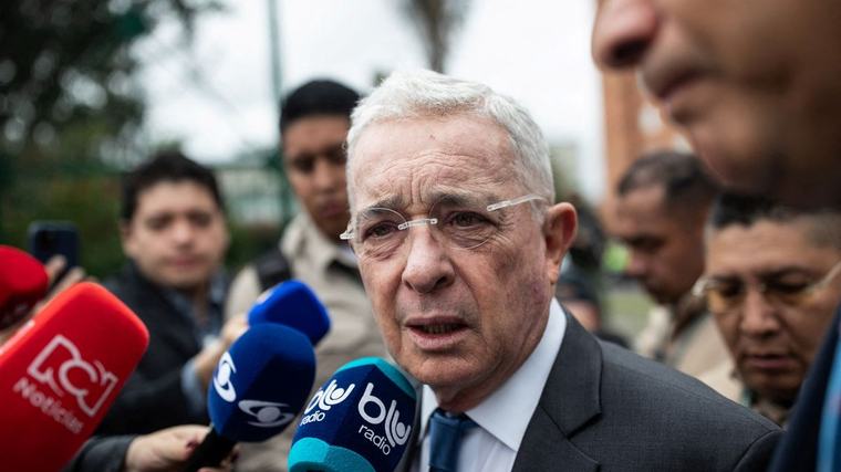 "No he sido asesino": Uribe enfrenta investigación por crímenes en Antioquia
