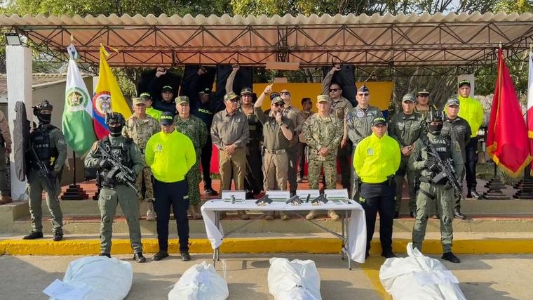Defensoría pide a De la Espriella no competir con los criminales por quién es "más cruel"