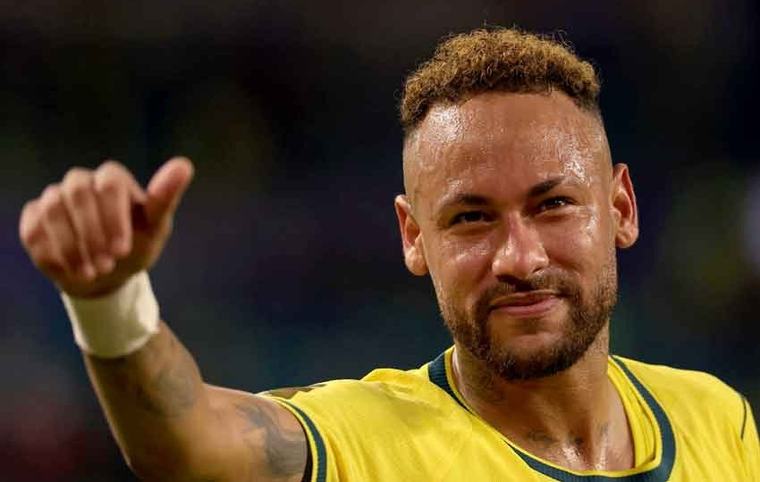 Neymar atribuye al mal estado de la cancha su lesión en partido por la Copa do Brasil