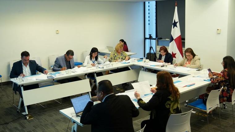 Descentralización avala 7,597 proyectos por más de $200 millones de 2024 a 2026